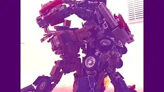 Transformers, Optimus Prime vs BoneCrusher, stop motion.