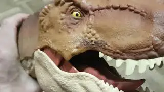 Jurassic World T-Rex Extra Large Dinosauro Protagonista del Film divora 30 hot wheels divertente