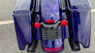 2020 Harley-Davidson Road Glide Special in Zephyr Blue/Black Sunglo.