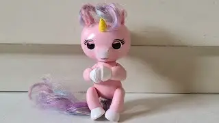 Fingerlings Gemma Baby Unicorn Toy by WowWee
