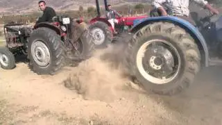 Masseyferguson 250 g vs newholland tt 50