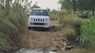 TUV 300 Off roading