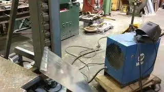 Smith 30＂ cleatbender with Hydraulic Table