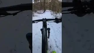 #mtb in #snow #viral #fy #fyp #shortsviral #shortsfeed #shorts #bikelife #mountainbike #enduro