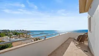 1.995.000€ 165 m² BEACHFRONT PUERTO BANUS Marbella Apartment DV3482