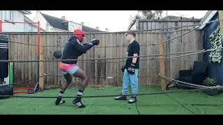 Oneface Mapacha  - MUAY THAI BOXING FITNESS AND ACROBATICS TRAINING TIME AT HOME GYM 