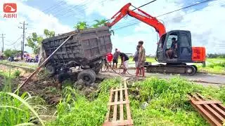 FULL VIDEO‼️ Proses Evakuasi Kecelakaan Truk Terguling di Sawah