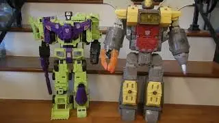 Transformers WFC Omega Supreme VS CW Devastator