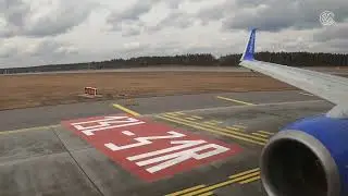 Посадка в Минске Boeing 737-800 