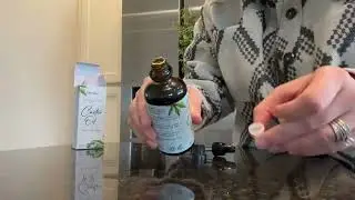 Касторовое масло просто потрясающее! Смягчает и омолаживает кожу!