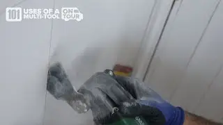How to cut an access hole through plasterboard with a multi-tool