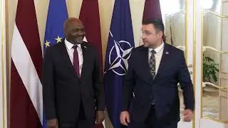 Saeimā vizītē ierodas Ruandas vēstnieks Lambērs Du&scaron;imimana