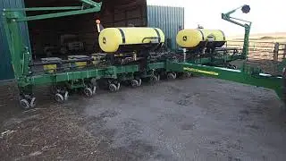 BigIron Auctions John Deere 1760 Planter