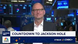 Fed should cut rates but they're weighing inflation more than employment, says Apollo's Torsten Slok