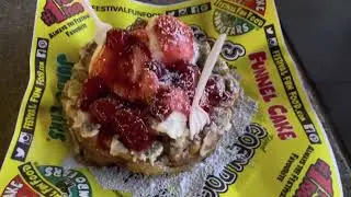 FUNNEL CAKE #nathanphillipssquare #festivalfunfood #toronto #funnelcake #canada #holidayfair