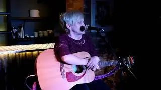 Amber Anderton - Vale Vault Cellar Sessions