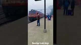 🚉Arriving Begusarai Junction||  WAP-4 Vaishali Superfast Express😍💯#shorts #viral#developtrainvlogs
