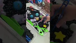 space sensory play #SpaceSensoryBin#OuterSpacePlay#GalaxySensoryPlay#AstronautRescue#SpaceForKids