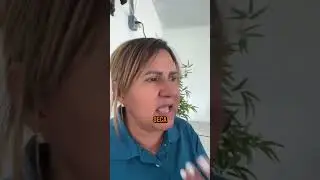 Женщина поливает растение четыре года, а потом обнаруживает, что оно искусственное 🪴💦🤡 #юмор #кор...