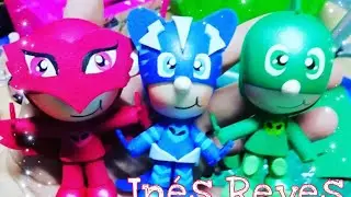 FOFUPLUMA HEROES EN PIJAMA.