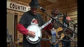 A Friday night at The Floyd Country Store