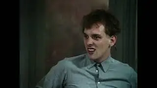 Young Ones, The S01E06: 