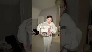 My daughter&lsquo;s Christmas haul #jonathanjoly #shorts #haul ￼