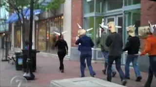 Running of the Bulls [7DTV22]