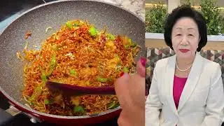 Korean Sweet and Savory Anchovy Stir-Fry: Myeolchi Bokkeum 맛있는 집반찬 멸치볶음
