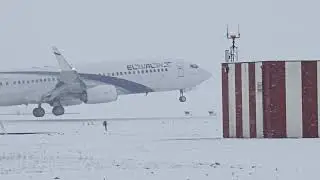 EL AL Boeing 737-900ER Heavy Snow Landing ❄️  Tel Aviv &rarr; Amsterdam Winter Ops ✈️