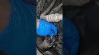 Como reemplazar y localizacion del termostato en 2004 dodge ram 1500 4.7l