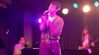 Michael Thomas Grant singing 