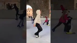 SEXY FUNNY DANCE #skating #visitkoper #koper #slovenia #iceskating #edeafamily #iceskater