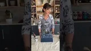 HOW TO | Decoupage with Tjhoko Paint,shari ng creative festive ideas with embellishments and books.