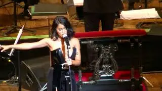 Bebe y Lali cantando en vivo 