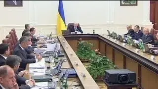 Ukraine: Yanukovitch accepts cabinet resignation