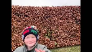 Laver farlige stunts med min lillebror 