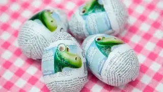 The good dinosaur surprise eggs