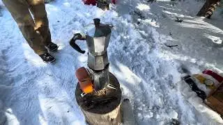 Winter coffee with Biolite and Bialetti 