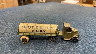 Toy Tuesday! A box of Tiny Tankers and the last Matchbook Board!