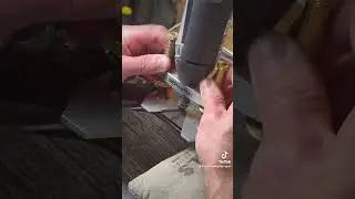 2 techs working on a refret & at the same step. Cutting fret slots. #guitarrefret #luthier #guitar