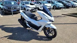 HONDA PCX125 2025 - PEARL SNOWFLAKE WHITE