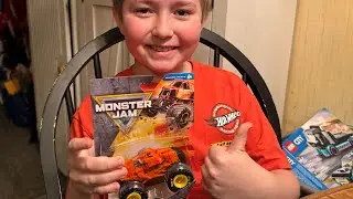 Обзор коллекционной модели тренировочного грузовика El Toro Loco из серии 43 Monster Jam 2025 год...