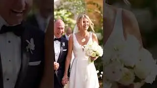 Captured Bliss: Belinda & Leon's Romantic Wedding Kiss Moments in Byron Bay