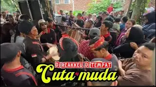 Cuta Muda Di Reak Keun Di Tempat 