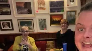 RELAXED SINGALONG AT THE PUB