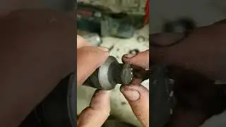 Repairing  a Bosch GSH 7 VC hammer with no hammer and a broken toolholder.