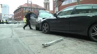 Shooting suspect causes Cleveland crash: 7 in hospital