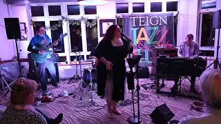 DSC_0119 -  Stevie Watts Organ Trio w. Alice Armstrong - Teign Jazz and Blues - 21 Apr 2022