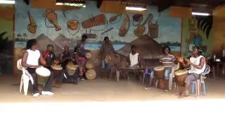 Fana Bangoura performs Soko drumming with Mounafanyi Guinea